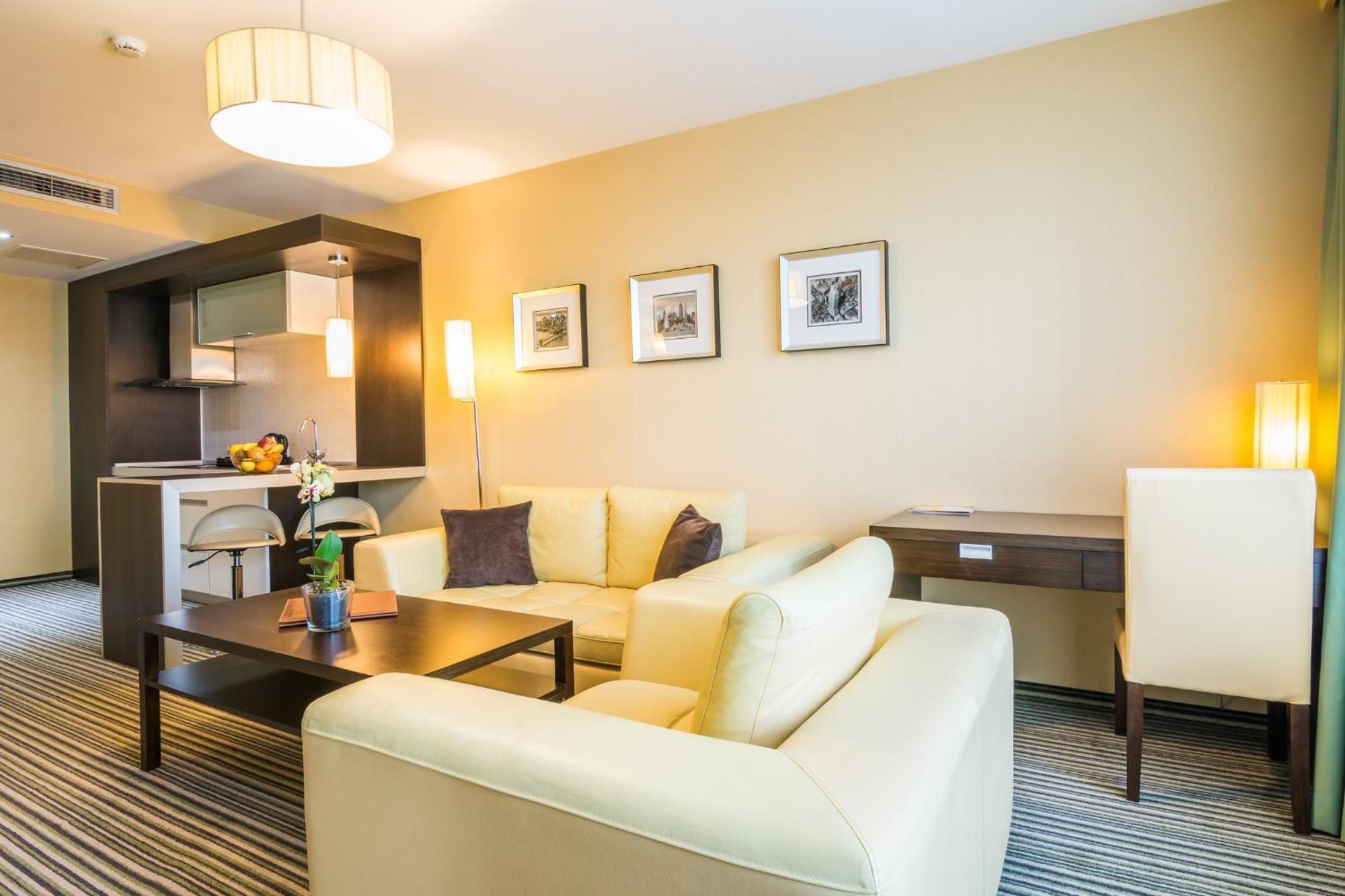 Western Olives - Free Pool & Parking 4* סופיה