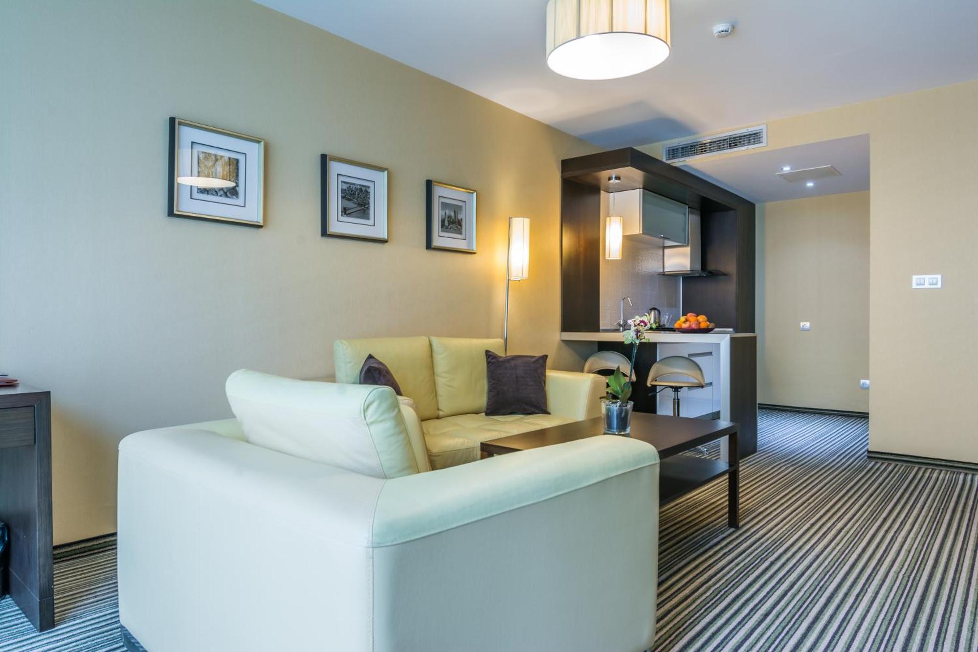Western Olives - Free Pool & Parking 4* סופיה