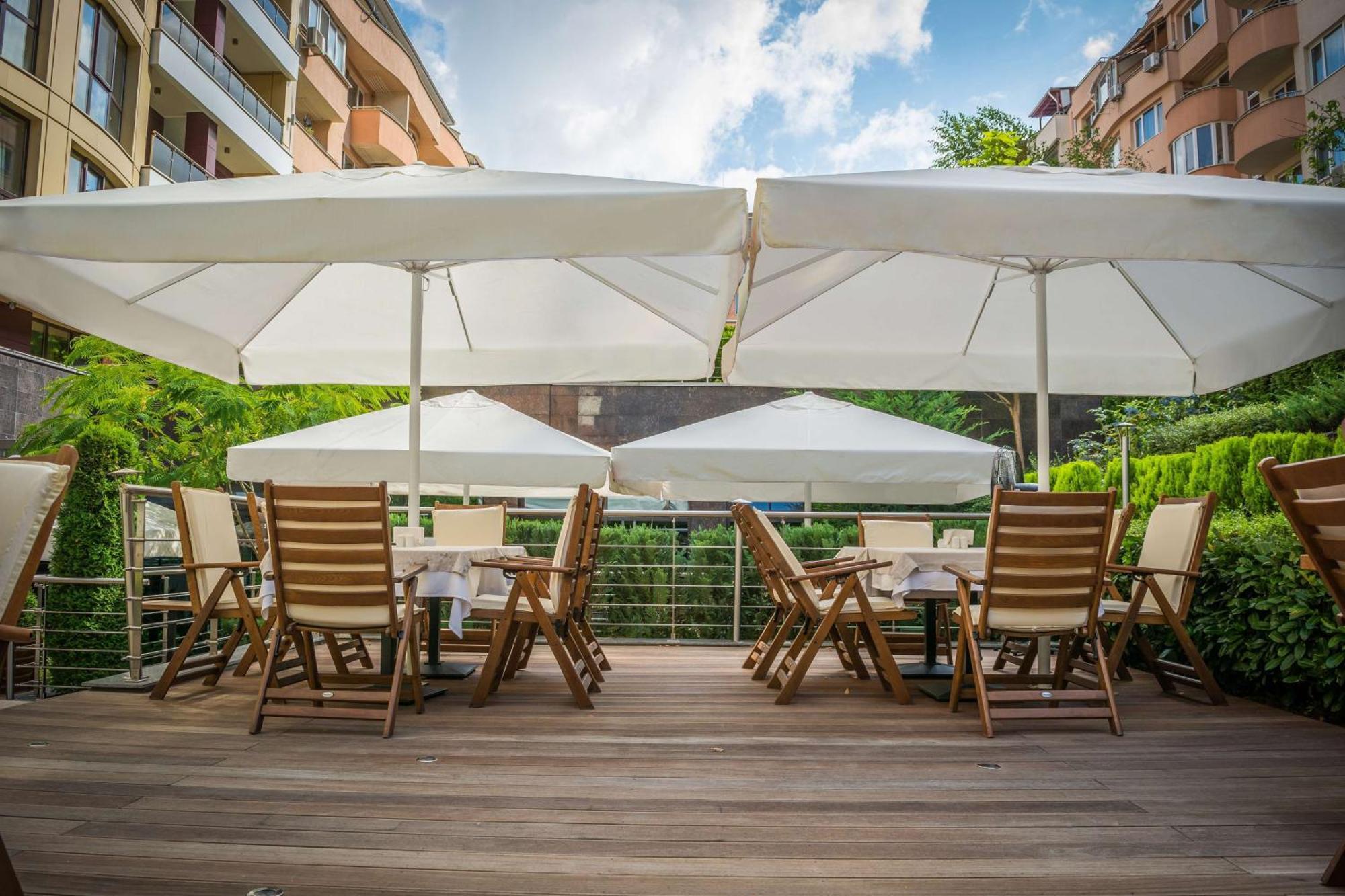 מלון Western Olives - Free Pool & Parking 4*