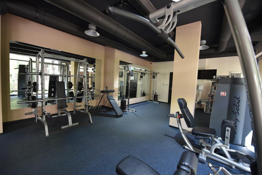 מלון Western Olives - Free Pool & Parking סופיה