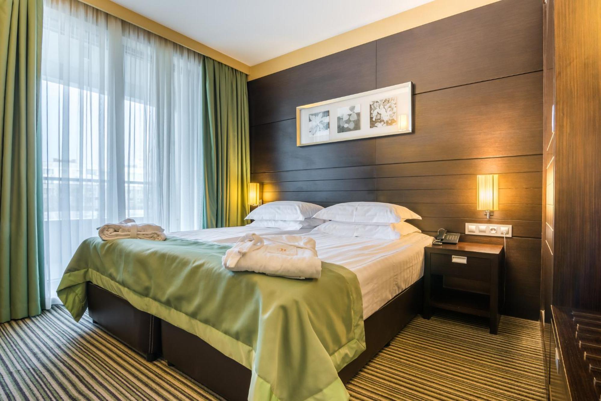 Western Olives - Free Pool & Parking Sofia