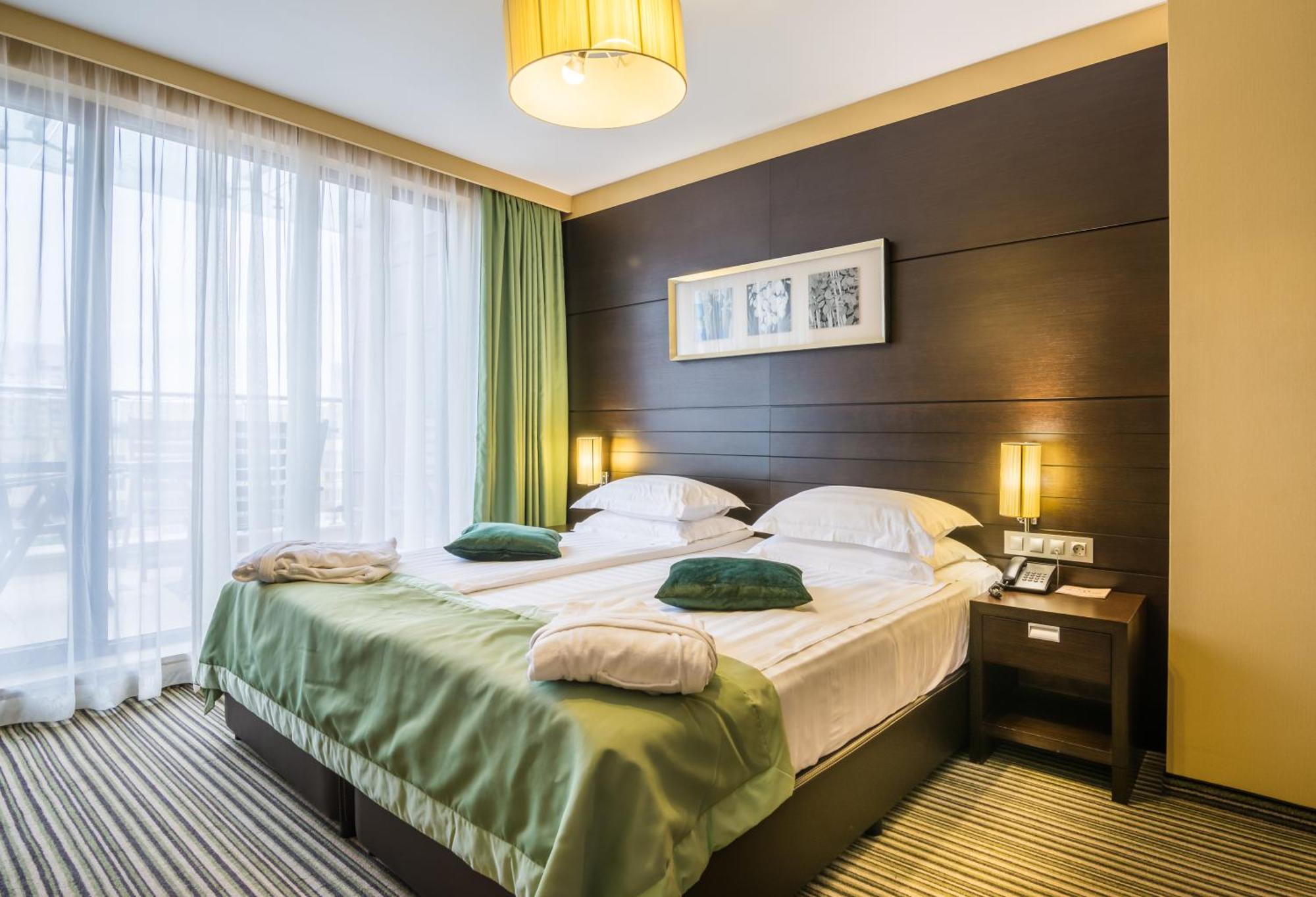 Western Olives - Free Pool & Parking Hotel
