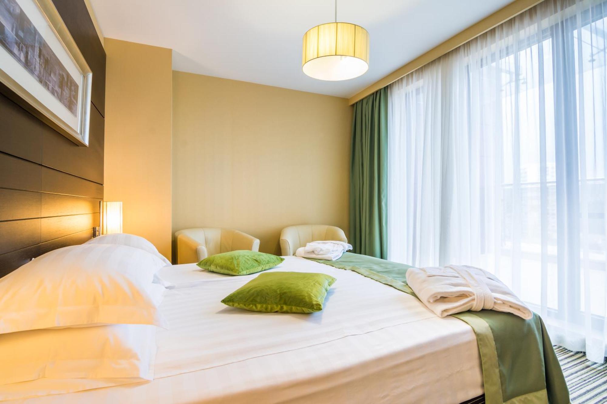 Western Olives - Free Pool & Parking Hotel Sofia