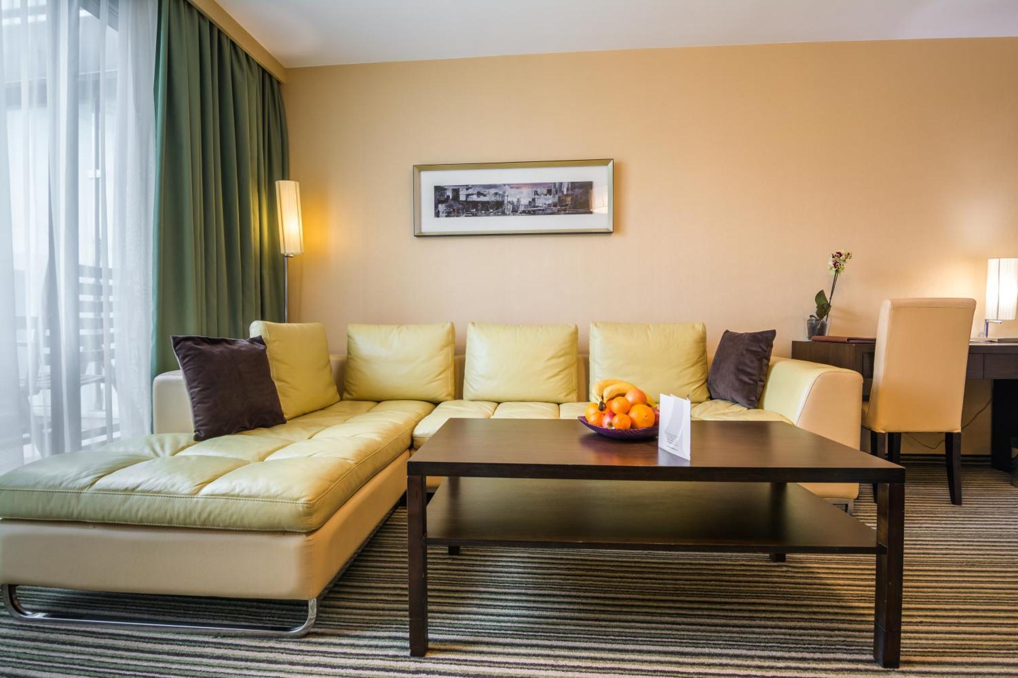 Western Olives - Free Pool & Parking Hotel Sofia