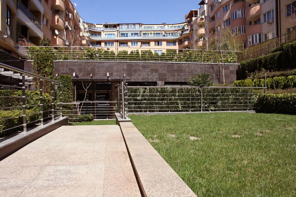 Western Olives - Free Pool & Parking 4* Sofia